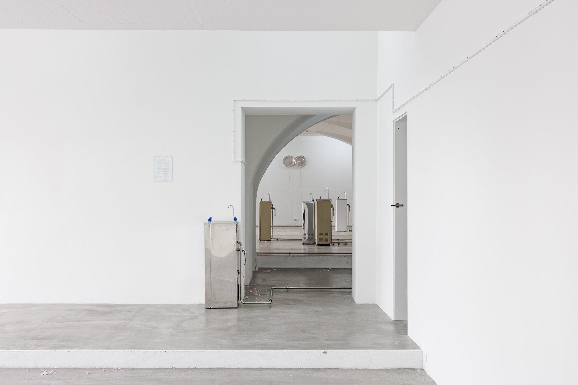 Installation view, Iris Touliatou, appendage, Grazer Kunstverein, Graz, 2022.