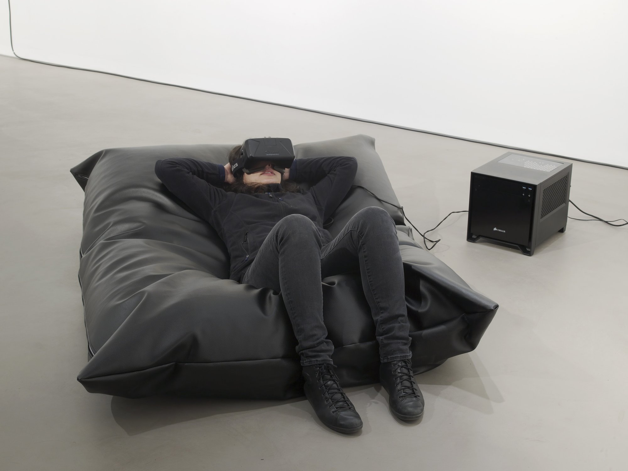 Sidsel Meineche Hansen, DICKGIRL 3D(X) in VR format, a gaming PC, Oculus Rift headset, headphones, beanbag in vegan leather, 2016. Installation view, SECOND SEX WAR ZONE, Gasworks, London, 2016